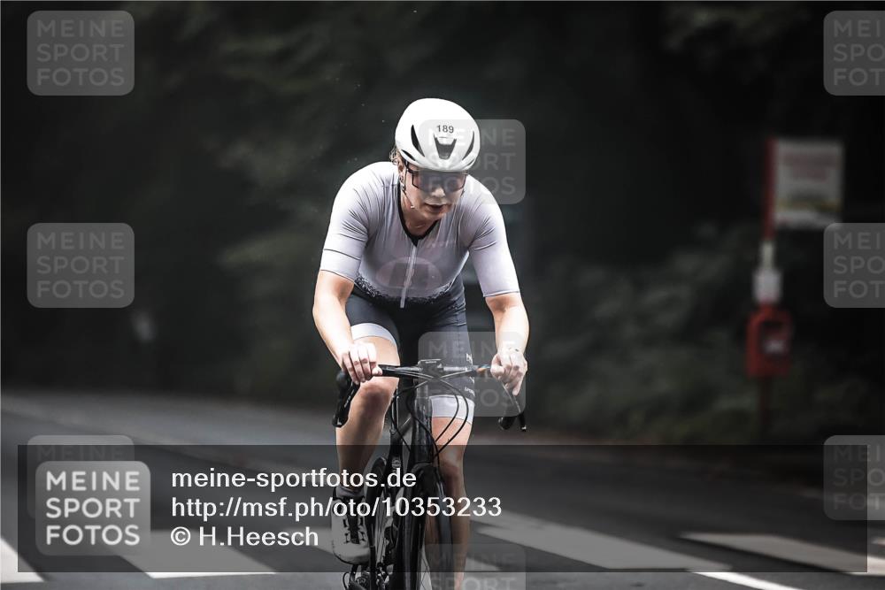 13.09.2026 - Stadtparktriathlon H.Heesch http://msf.ph/oto/10353233 13.09.2026 09:29:41 Radfahren 104, 117, 118, 161, 188, 189, 201 meine-sportfotos.de