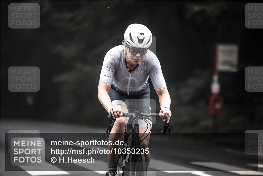 13.09.2026 - Stadtparktriathlon H.Heesch http://msf.ph/oto/10353235 13.09.2026 09:29:41 Radfahren 104, 117, 118, 161, 188, 189, 201 meine-sportfotos.de