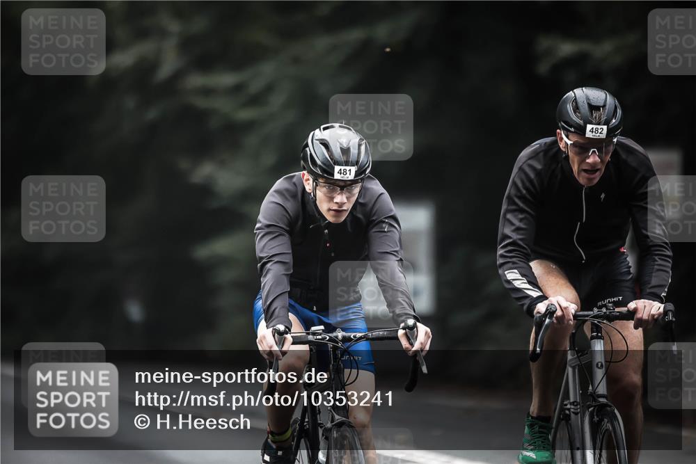 13.09.2026 - Stadtparktriathlon H.Heesch http://msf.ph/oto/10353241 13.09.2026 11:07:59 Radfahren 481, 482, 606, 622 meine-sportfotos.de