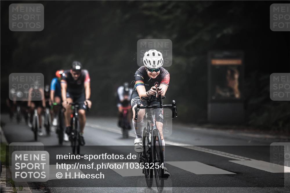 13.09.2026 - Stadtparktriathlon H.Heesch http://msf.ph/oto/10353254 13.09.2026 09:29:44 Radfahren 104, 117, 118, 128, 161, 188, 189, 201, 203 meine-sportfotos.de