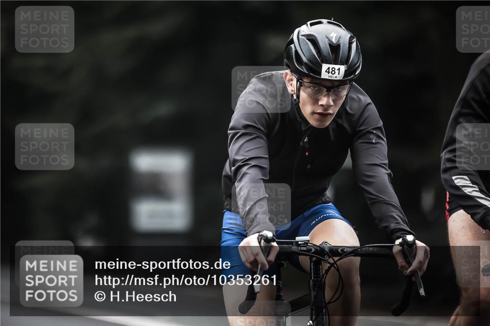 13.09.2026 - Stadtparktriathlon H.Heesch http://msf.ph/oto/10353261 13.09.2026 11:07:59 Radfahren 481, 482, 606, 622 meine-sportfotos.de
