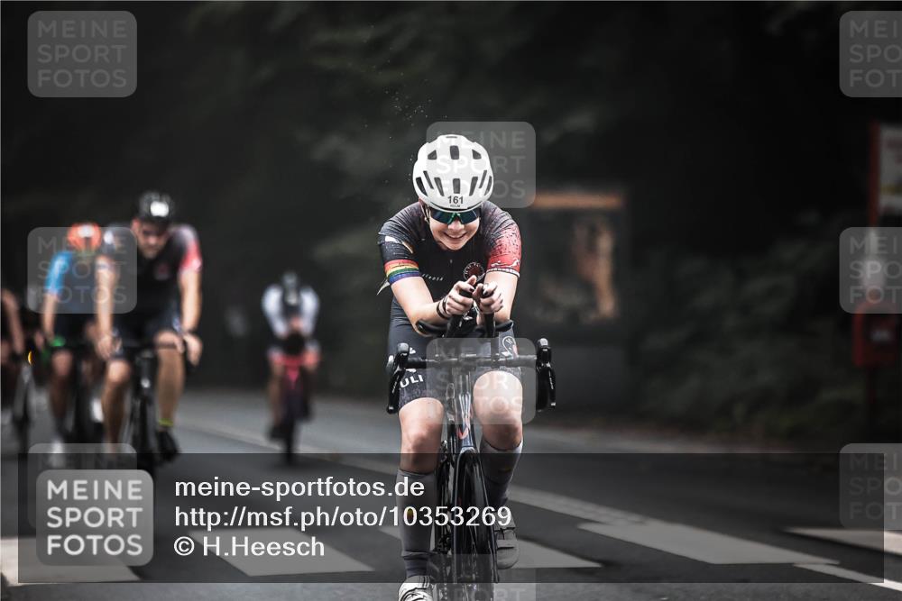 13.09.2026 - Stadtparktriathlon H.Heesch http://msf.ph/oto/10353269 13.09.2026 09:29:45 Radfahren 104, 117, 118, 128, 142, 161, 188, 189, 201, 203 meine-sportfotos.de