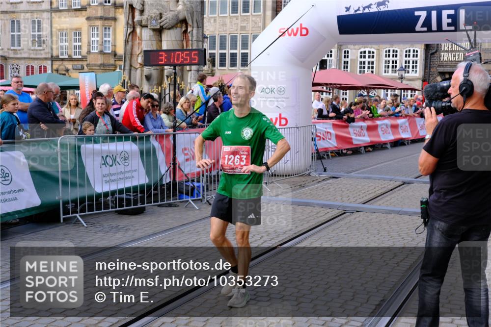 13.09.2026 - 21. swb-Marathon Bremen Tim E. http://msf.ph/oto/10353273 13.09.2026 12:41:44 Ziel 1139 meine-sportfotos.de