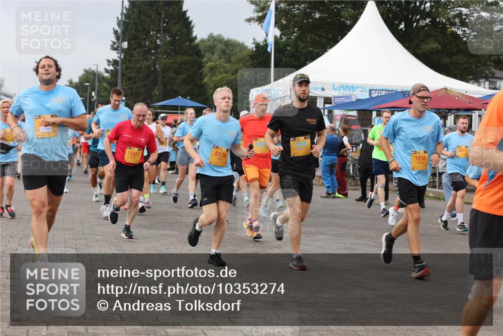 13.09.2026 - Kiel Lauf Andreas Tolksdorf http://msf.ph/oto/10353274 13.09.2026 09:57:02 Kiellinie 11427, 39, 8139, 1818, 2647 meine-sportfotos.de