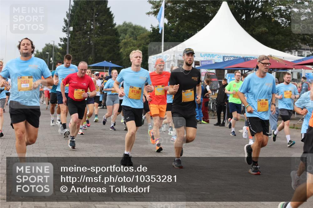 13.09.2026 - Kiel Lauf Andreas Tolksdorf http://msf.ph/oto/10353281 13.09.2026 09:57:02 Kiellinie 38, 2421, 39, 8139, 11427, 1818, 2647 meine-sportfotos.de