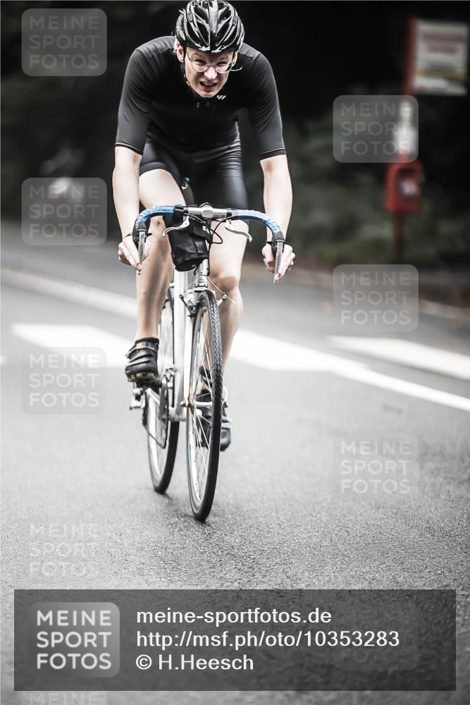 13.09.2026 - Stadtparktriathlon H.Heesch http://msf.ph/oto/10353283 13.09.2026 11:08:05 Radfahren 481, 482, 592, 606 meine-sportfotos.de