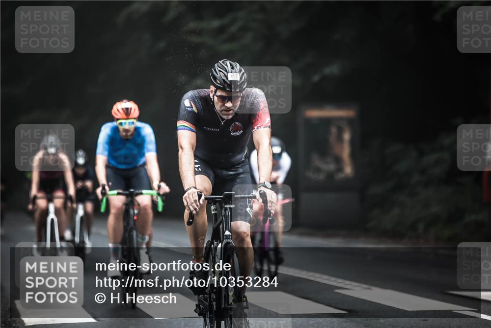 13.09.2026 - Stadtparktriathlon H.Heesch http://msf.ph/oto/10353284 13.09.2026 09:29:46 Radfahren 104, 117, 118, 128, 142, 147, 161, 188, 189, 201, 203 meine-sportfotos.de