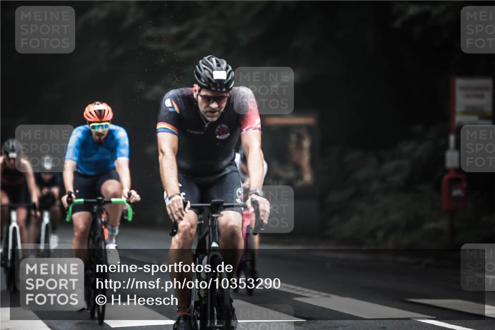 13.09.2026 - Stadtparktriathlon H.Heesch http://msf.ph/oto/10353290 13.09.2026 09:29:46 Radfahren 104, 117, 118, 128, 142, 147, 161, 188, 189, 201, 203 meine-sportfotos.de