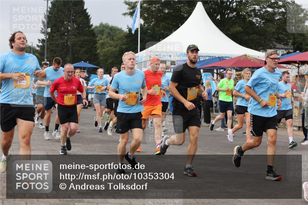 13.09.2026 - Kiel Lauf Andreas Tolksdorf http://msf.ph/oto/10353304 13.09.2026 09:57:03 Kiellinie 11427, 39, 8139, 1818 meine-sportfotos.de