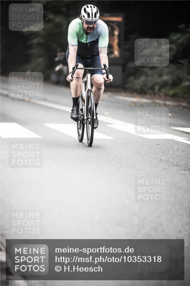 13.09.2026 - Stadtparktriathlon H.Heesch http://msf.ph/oto/10353318 13.09.2026 11:08:11 Radfahren 472, 479, 566, 573, 592, 606 meine-sportfotos.de