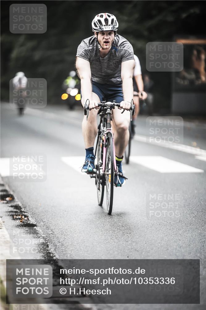 13.09.2026 - Stadtparktriathlon H.Heesch http://msf.ph/oto/10353336 13.09.2026 11:08:13 Radfahren 472, 479, 566, 573, 592, 629 meine-sportfotos.de
