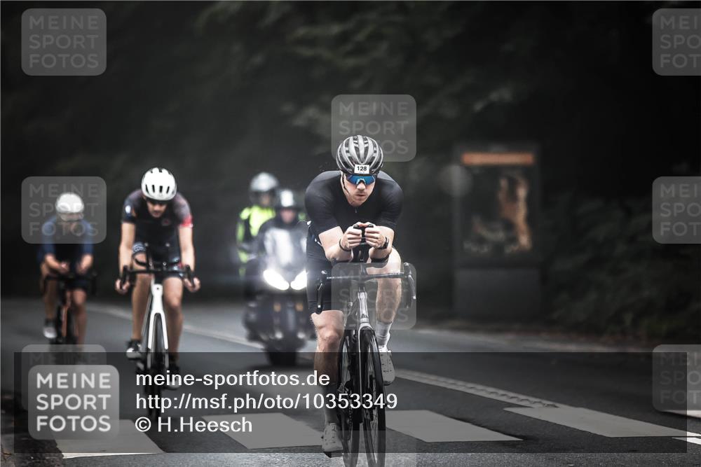 13.09.2026 - Stadtparktriathlon H.Heesch http://msf.ph/oto/10353349 13.09.2026 09:29:50 Radfahren 104, 117, 118, 128, 142, 147, 161, 188, 201, 203 meine-sportfotos.de