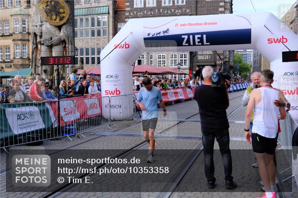 13.09.2026 - 21. swb-Marathon Bremen Tim E. http://msf.ph/oto/10353358 13.09.2026 12:42:01 Ziel 129, 1139 meine-sportfotos.de