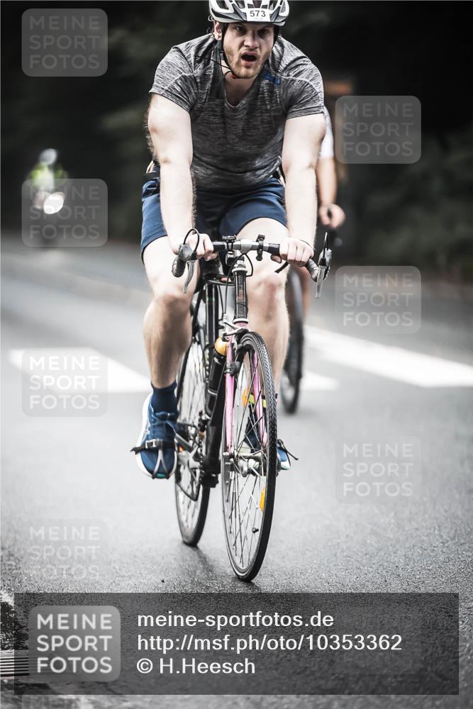 13.09.2026 - Stadtparktriathlon H.Heesch http://msf.ph/oto/10353362 13.09.2026 11:08:13 Radfahren 472, 479, 566, 573, 592, 629 meine-sportfotos.de