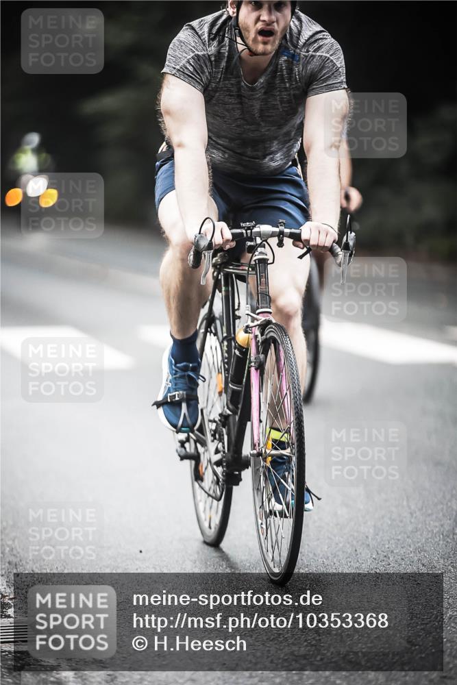 13.09.2026 - Stadtparktriathlon H.Heesch http://msf.ph/oto/10353368 13.09.2026 11:08:13 Radfahren 472, 479, 566, 573, 592, 629 meine-sportfotos.de