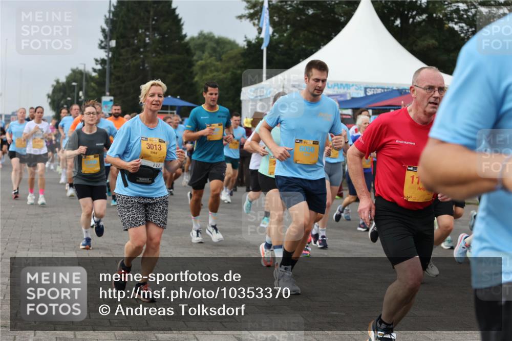 13.09.2026 - Kiel Lauf Andreas Tolksdorf http://msf.ph/oto/10353370 13.09.2026 09:57:04 Kiellinie 48, 3013, 201, 39, 6050, 11 meine-sportfotos.de