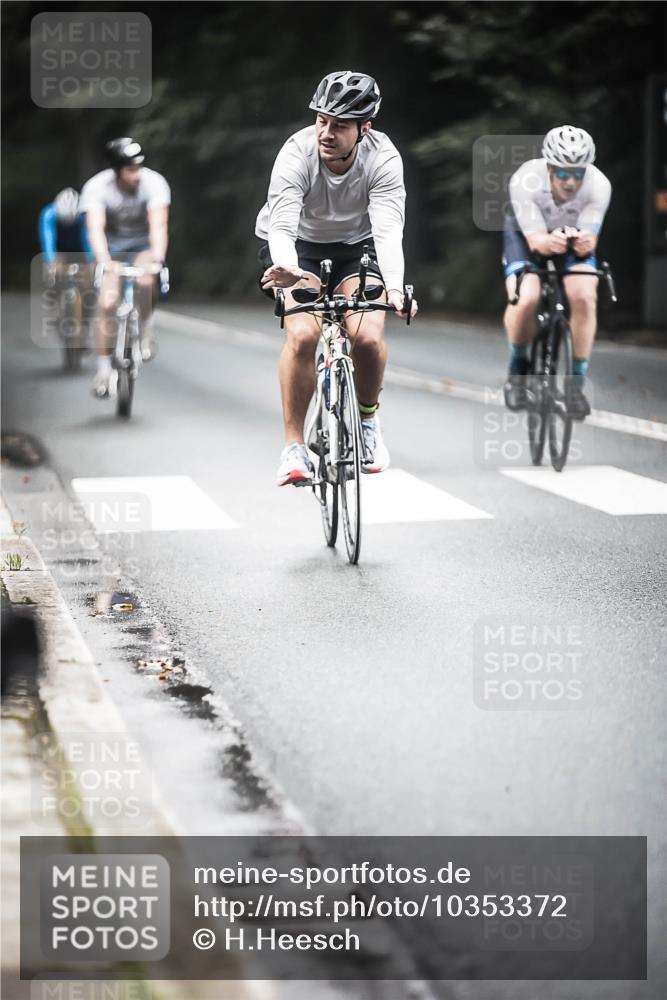 13.09.2026 - Stadtparktriathlon H.Heesch http://msf.ph/oto/10353372 13.09.2026 11:08:17 Radfahren 472, 479, 484, 566, 573, 592, 629 meine-sportfotos.de