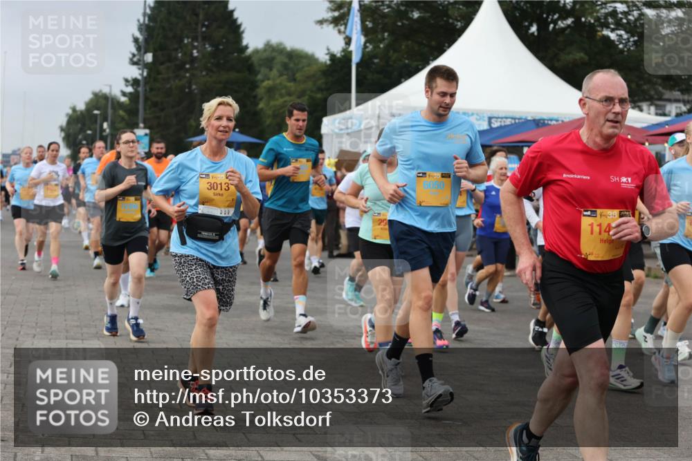 13.09.2026 - Kiel Lauf Andreas Tolksdorf http://msf.ph/oto/10353373 13.09.2026 09:57:05 Kiellinie 39, 3013, 29, 39, 6050, 4, 38, 114 meine-sportfotos.de