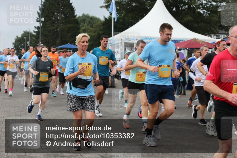 13.09.2026 - Kiel Lauf Andreas Tolksdorf http://msf.ph/oto/10353382 13.09.2026 09:57:05 Kiellinie 4, 38, 013, 201, 13, 2971, 6050 meine-sportfotos.de