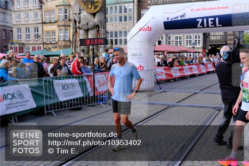 13.09.2026 - 21. swb-Marathon Bremen Tim E. http://msf.ph/oto/10353402 13.09.2026 12:42:02 Ziel 129, 1139 meine-sportfotos.de