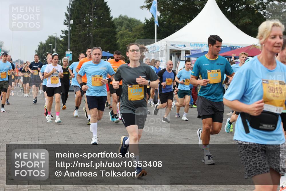 13.09.2026 - Kiel Lauf Andreas Tolksdorf http://msf.ph/oto/10353408 13.09.2026 09:57:06 Kiellinie 10720, 8977, 2410, 377, 10050, 4726, 12490, 39, 6301, 3013 meine-sportfotos.de