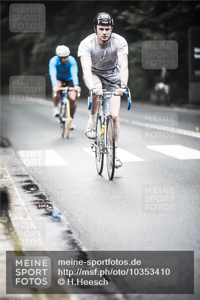 13.09.2026 - Stadtparktriathlon H.Heesch http://msf.ph/oto/10353410 13.09.2026 11:08:19 Radfahren 472, 479, 484, 566, 573, 629 meine-sportfotos.de