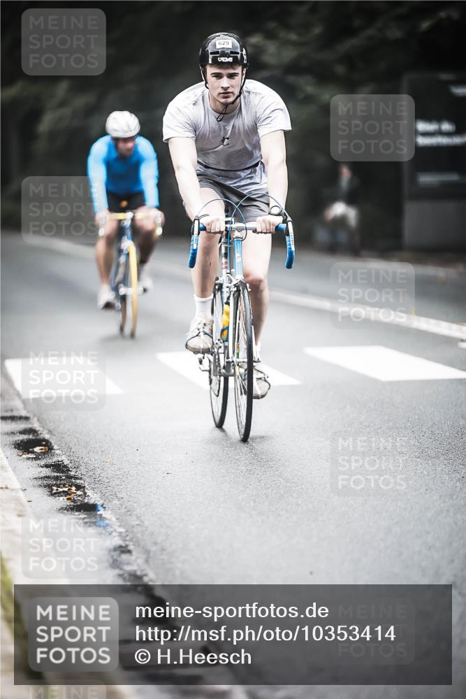 13.09.2026 - Stadtparktriathlon H.Heesch http://msf.ph/oto/10353414 13.09.2026 11:08:19 Radfahren 472, 479, 484, 566, 573, 629 meine-sportfotos.de