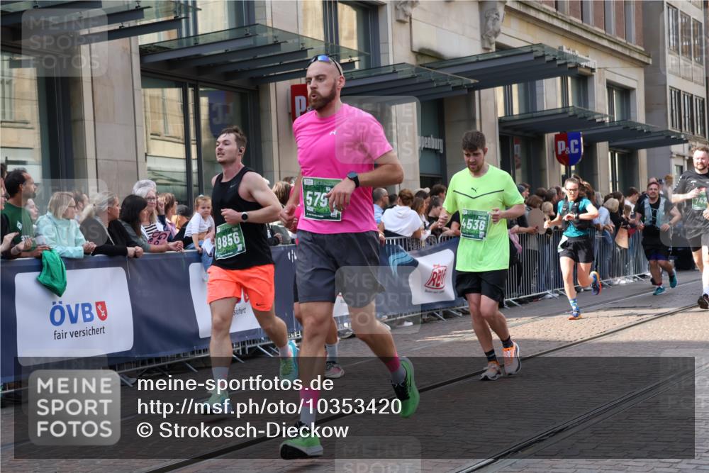 13.09.2026 - 21. swb-Marathon Bremen Strokosch-Dieckow http://msf.ph/oto/10353420 13.09.2026 13:32:59 Ziel 831, 1124, 2283, 2393, 2440, 2818, 2959, 2980, 3710, 4052, 4219, 4243, 4260, 4408, 4492, 4536, 4543, 4565, 4659, 5040, 5191, 5324, 5395, 5410, 5560, 5660, 5726, 5790, 5861, 5862, 5914, 5981, 6421, 6597, 6614, 6777, 6915, 6997, 7145, 7421, 7467, 7788, 7789, 7830, 8061, 8177, 8501, 8599, 8602, 9206, 9269, 9616, 9856, 13028, 13084, 13092, 13093, 13101, 891, 1437, 1532, 2611, 2638, 3167, 3404, 3773, 3895, 3902, 4194, 4233, 4659, 4862, 5009, 5090, 5398, 5581 meine-sportfotos.de