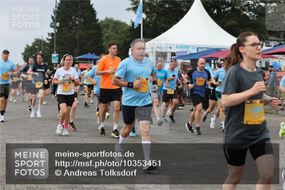 13.09.2026 - Kiel Lauf Andreas Tolksdorf http://msf.ph/oto/10353451 13.09.2026 09:57:07 Kiellinie 1072, 7925, 8977, 410, 10050, 931 meine-sportfotos.de