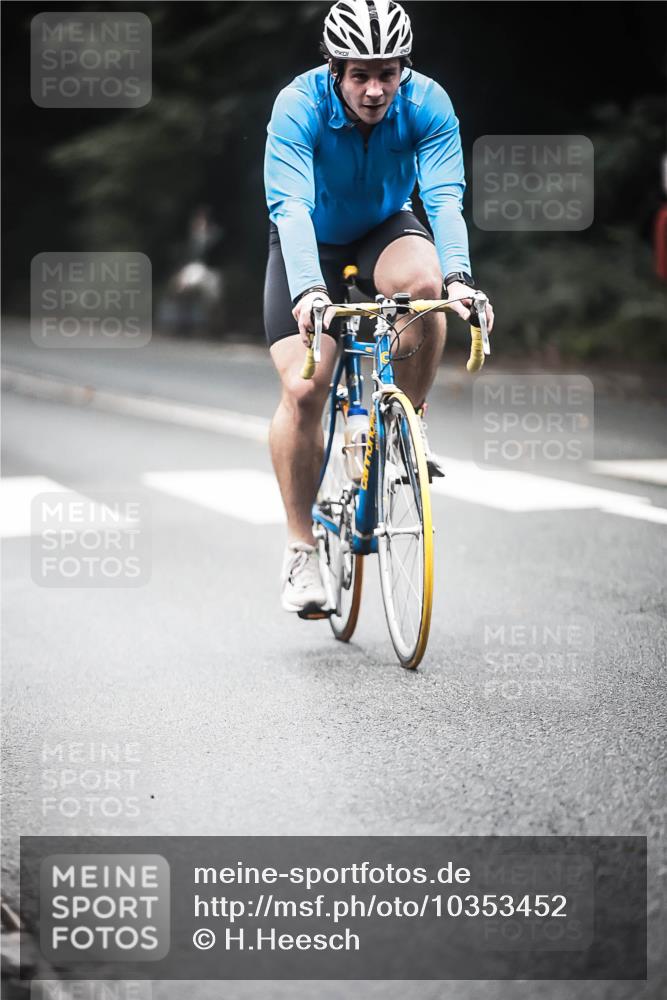 13.09.2026 - Stadtparktriathlon H.Heesch http://msf.ph/oto/10353452 13.09.2026 11:08:20 Radfahren 472, 479, 484, 626, 629 meine-sportfotos.de