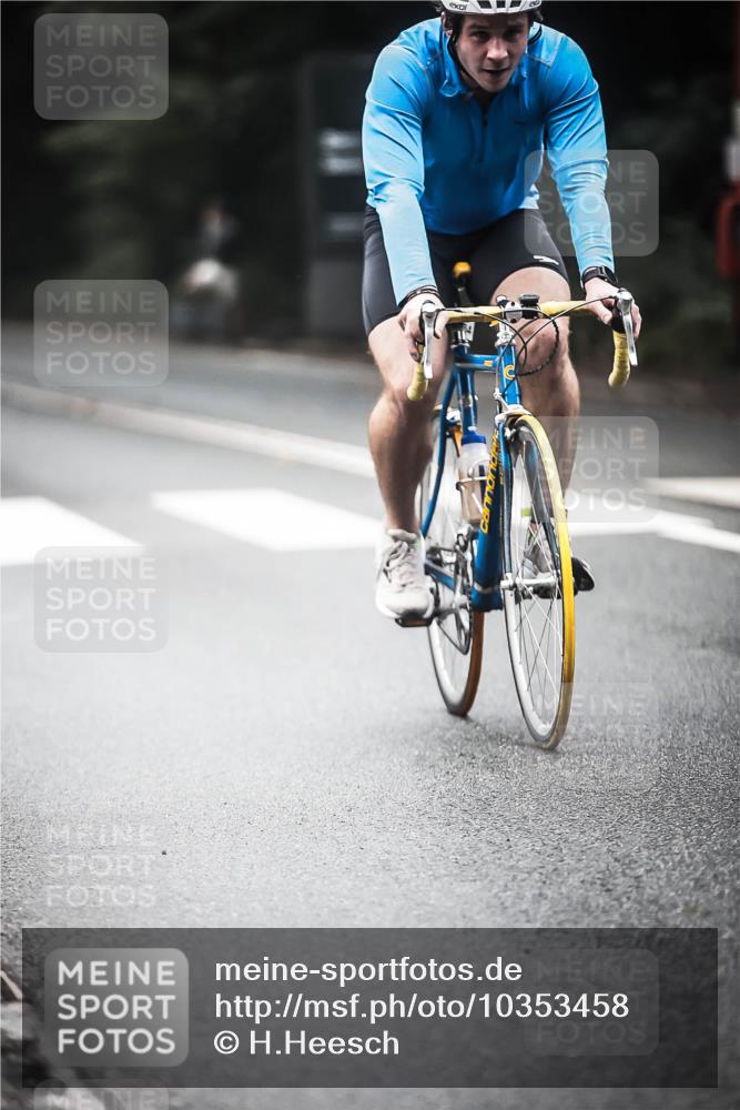 13.09.2026 - Stadtparktriathlon H.Heesch http://msf.ph/oto/10353458 13.09.2026 11:08:21 Radfahren 472, 479, 484, 579, 626, 629 meine-sportfotos.de