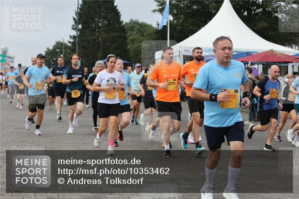 13.09.2026 - Kiel Lauf Andreas Tolksdorf http://msf.ph/oto/10353462 13.09.2026 09:57:07 Kiellinie 84, 10720, 7925, 0577, 1336, 2779, 38, 10, 10050 meine-sportfotos.de
