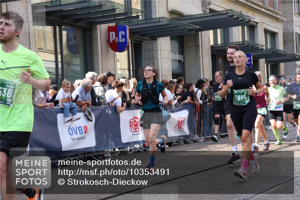 13.09.2026 - 21. swb-Marathon Bremen Strokosch-Dieckow http://msf.ph/oto/10353491 13.09.2026 13:33:01 Ziel 831, 1124, 2283, 2393, 2440, 2818, 2959, 2980, 3710, 4052, 4219, 4243, 4260, 4408, 4492, 4536, 4543, 4565, 5040, 5191, 5324, 5395, 5560, 5660, 5726, 5790, 5861, 5862, 5914, 6256, 6421, 6597, 6614, 6777, 6882, 6915, 6997, 7145, 7421, 7467, 7788, 7789, 7830, 8061, 8093, 8177, 8501, 8599, 8602, 9206, 9269, 9616, 9856, 9883, 13028, 13084, 13101, 891, 1532, 2440, 2638, 2959, 3167, 3404, 3710, 3773, 3895, 3902, 4194, 4233, 4659, 5009, 5090, 5581 meine-sportfotos.de
