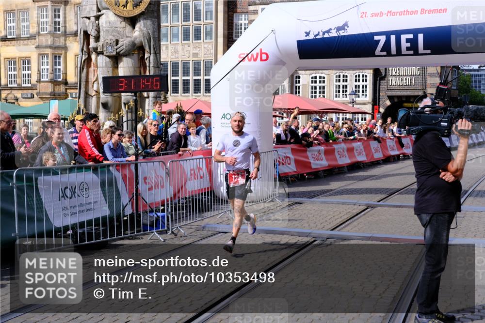 13.09.2026 - 21. swb-Marathon Bremen Tim E. http://msf.ph/oto/10353498 13.09.2026 12:42:35 Ziel  meine-sportfotos.de