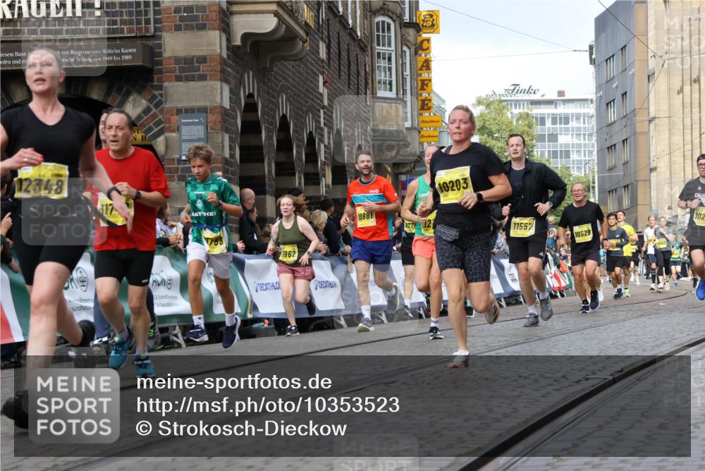 13.09.2026 - 21. swb-Marathon Bremen Strokosch-Dieckow http://msf.ph/oto/10353523 13.09.2026 10:55:42 Ziel 10256, 10725, 11014, 11414, 11466, 11631, 11910, 11941, 11977, 12201, 12218, 12258, 12348, 12549, 10243, 10374, 10690, 10703, 10952, 11972, 12108, 12143, 12484 meine-sportfotos.de