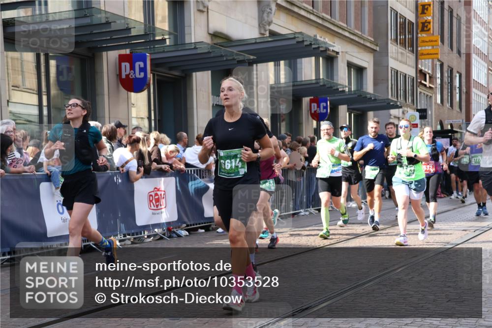 13.09.2026 - 21. swb-Marathon Bremen Strokosch-Dieckow http://msf.ph/oto/10353528 13.09.2026 13:33:01 Ziel 831, 1124, 2283, 2393, 2440, 2818, 2959, 2980, 3710, 4052, 4219, 4243, 4260, 4408, 4492, 4536, 4543, 4565, 5040, 5191, 5324, 5395, 5560, 5660, 5726, 5790, 5861, 5862, 5914, 6256, 6421, 6597, 6614, 6777, 6882, 6915, 6997, 7145, 7421, 7467, 7788, 7789, 7830, 8061, 8093, 8177, 8501, 8599, 8602, 9206, 9269, 9616, 9856, 9883, 13028, 13084, 13101, 891, 1532, 2440, 2638, 2959, 3167, 3404, 3710, 3773, 3895, 3902, 4194, 4233, 4659, 5009, 5090, 5581 meine-sportfotos.de
