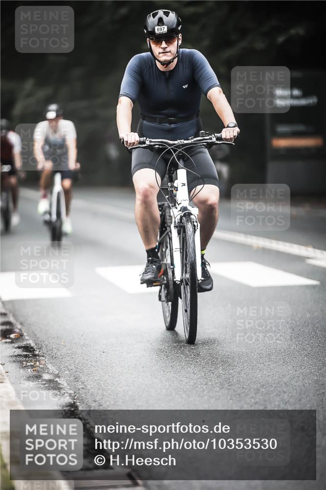 13.09.2026 - Stadtparktriathlon H.Heesch http://msf.ph/oto/10353530 13.09.2026 11:08:37 Radfahren 562, 601, 684, 697 meine-sportfotos.de