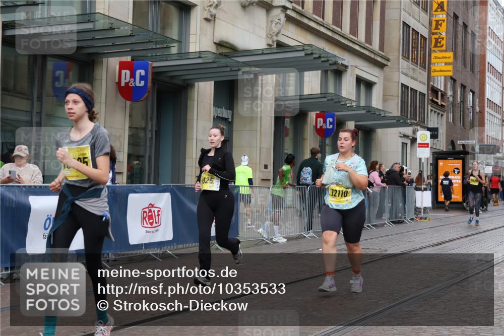 13.09.2026 - 21. swb-Marathon Bremen Strokosch-Dieckow http://msf.ph/oto/10353533 13.09.2026 11:14:58 Ziel 10325, 10606, 11424, 11694, 11810, 11990, 12110, 10271, 10519, 10557, 10605, 10705, 10752, 10776, 10805, 11085, 11097, 11098, 11186, 11288, 11408, 11645, 11673, 11876, 11974, 12191, 12193, 12333 meine-sportfotos.de