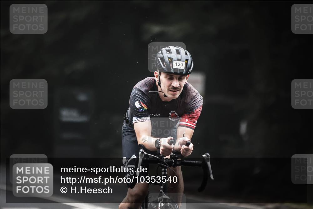 13.09.2026 - Stadtparktriathlon H.Heesch http://msf.ph/oto/10353540 13.09.2026 09:30:20 Radfahren 120, 165, 176 meine-sportfotos.de