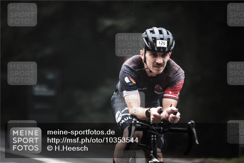 13.09.2026 - Stadtparktriathlon H.Heesch http://msf.ph/oto/10353544 13.09.2026 09:30:20 Radfahren 120, 165, 176 meine-sportfotos.de