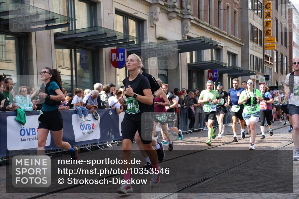 13.09.2026 - 21. swb-Marathon Bremen Strokosch-Dieckow http://msf.ph/oto/10353546 13.09.2026 13:33:02 Ziel 831, 1124, 2283, 2393, 2818, 2980, 4052, 4219, 4243, 4260, 4408, 4492, 4536, 4543, 4565, 5040, 5191, 5324, 5395, 5560, 5660, 5726, 5790, 5861, 5862, 5914, 6256, 6421, 6597, 6614, 6777, 6844, 6882, 6915, 6997, 7145, 7421, 7467, 7789, 7830, 8061, 8093, 8177, 8501, 8599, 8602, 9206, 9269, 9616, 9856, 9883, 13028, 13084, 13101, 891, 1532, 2440, 2638, 2959, 3167, 3404, 3710, 3773, 3895, 3902, 4194, 4233, 4659, 5009, 5090, 5581 meine-sportfotos.de