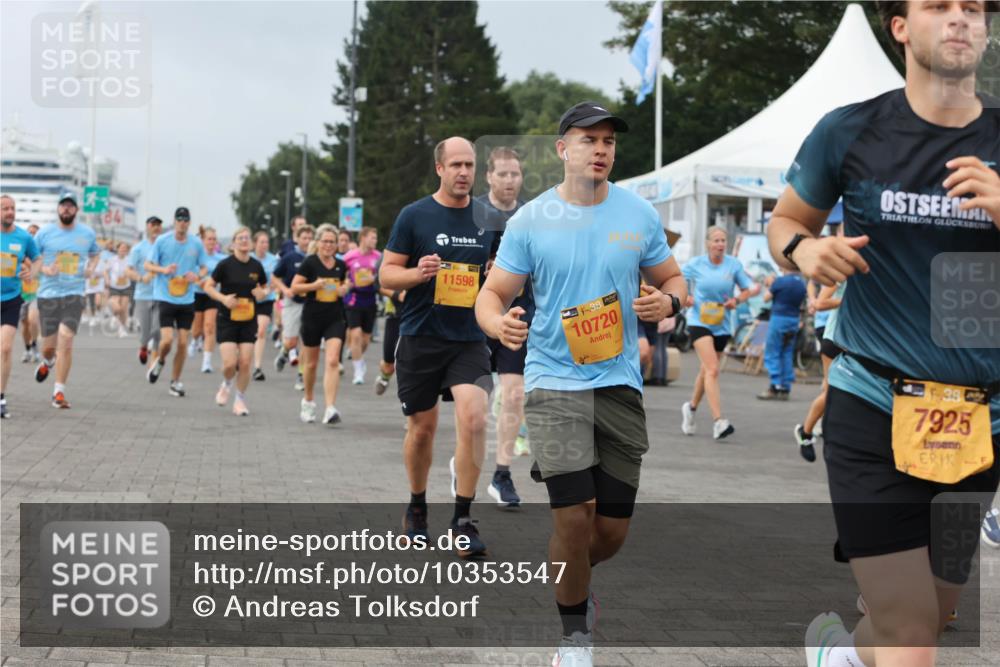 13.09.2026 - Kiel Lauf Andreas Tolksdorf http://msf.ph/oto/10353547 13.09.2026 09:57:10 Kiellinie 11598, 38, 10720, 1, 394, 7925 meine-sportfotos.de