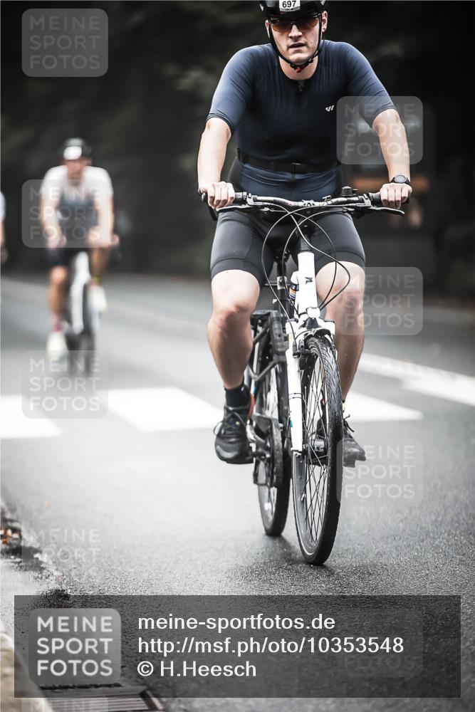 13.09.2026 - Stadtparktriathlon H.Heesch http://msf.ph/oto/10353548 13.09.2026 11:08:37 Radfahren 562, 601, 684, 697 meine-sportfotos.de