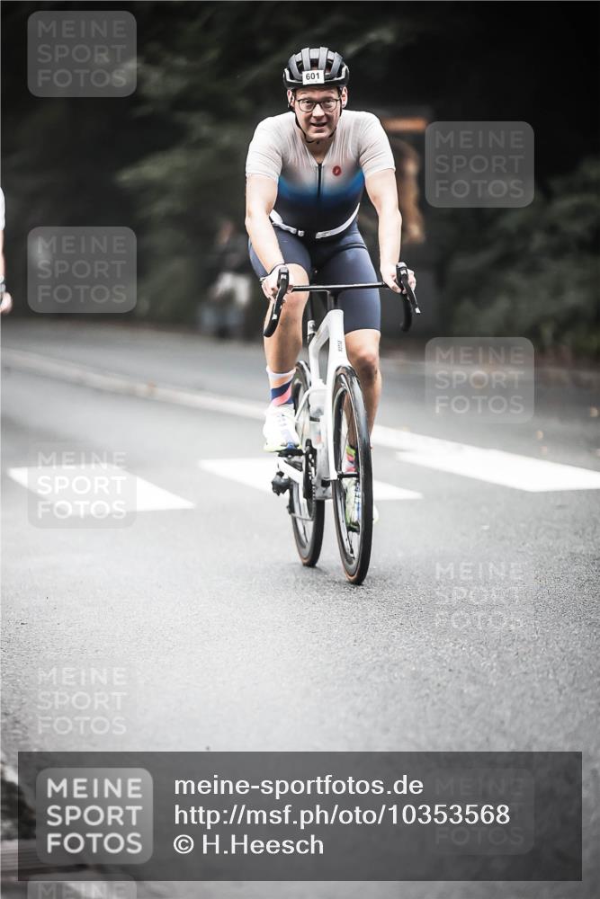 13.09.2026 - Stadtparktriathlon H.Heesch http://msf.ph/oto/10353568 13.09.2026 11:08:38 Radfahren 486, 562, 601, 684, 697, 698 meine-sportfotos.de