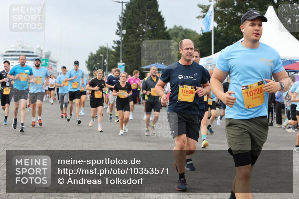 13.09.2026 - Kiel Lauf Andreas Tolksdorf http://msf.ph/oto/10353571 13.09.2026 09:57:11 Kiellinie 38, 11598, 4, 38, 10720 meine-sportfotos.de