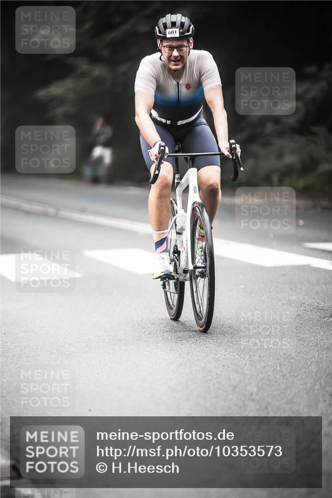 13.09.2026 - Stadtparktriathlon H.Heesch http://msf.ph/oto/10353573 13.09.2026 11:08:39 Radfahren 486, 562, 581, 601, 684, 697, 698 meine-sportfotos.de