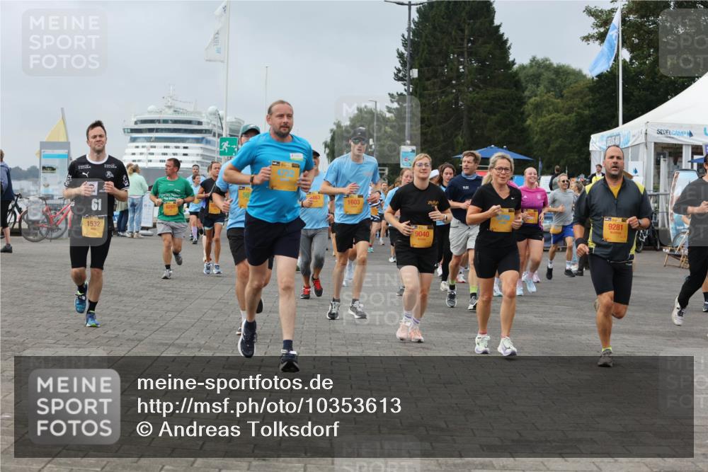 13.09.2026 - Kiel Lauf Andreas Tolksdorf http://msf.ph/oto/10353613 13.09.2026 09:57:12 Kiellinie 1532, 4463, 6287, 1603, 9040, 9281 meine-sportfotos.de