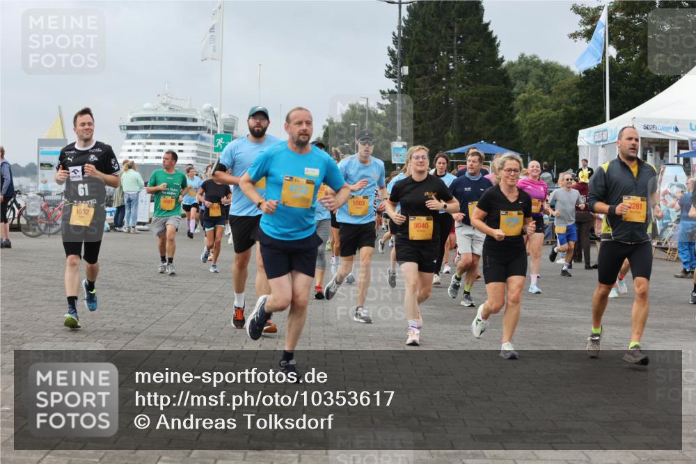 13.09.2026 - Kiel Lauf Andreas Tolksdorf http://msf.ph/oto/10353617 13.09.2026 09:57:12 Kiellinie 61, 1532, 6287, 4732, 1603, 3281, 9040 meine-sportfotos.de