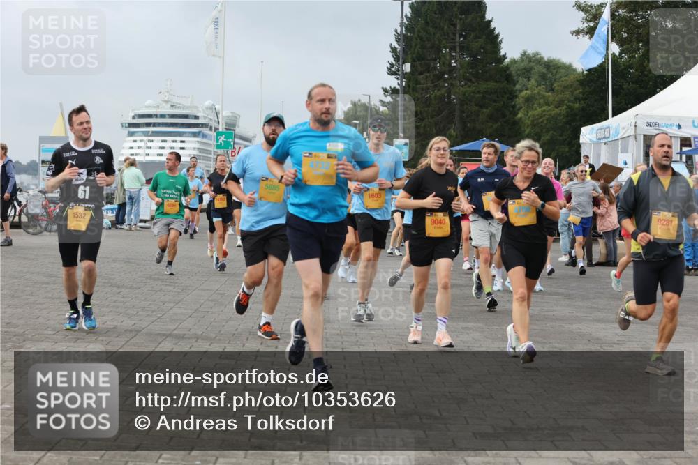 13.09.2026 - Kiel Lauf Andreas Tolksdorf http://msf.ph/oto/10353626 13.09.2026 09:57:12 Kiellinie 1532, 6287, 5685, 1603, 9040, 9281 meine-sportfotos.de