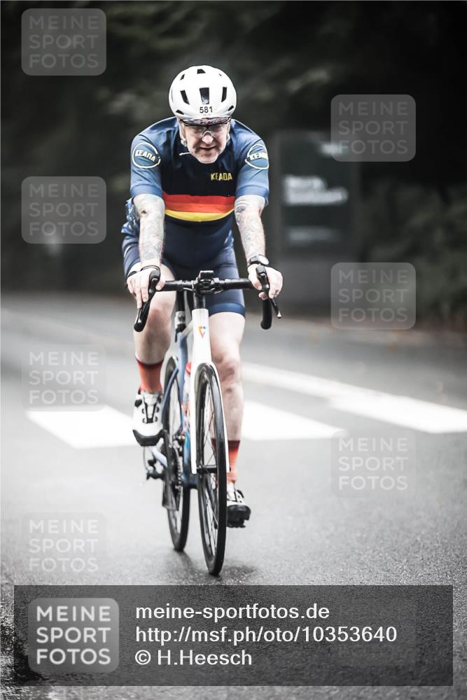 13.09.2026 - Stadtparktriathlon H.Heesch http://msf.ph/oto/10353640 13.09.2026 11:08:45 Radfahren 486, 504, 555, 581, 684, 698 meine-sportfotos.de